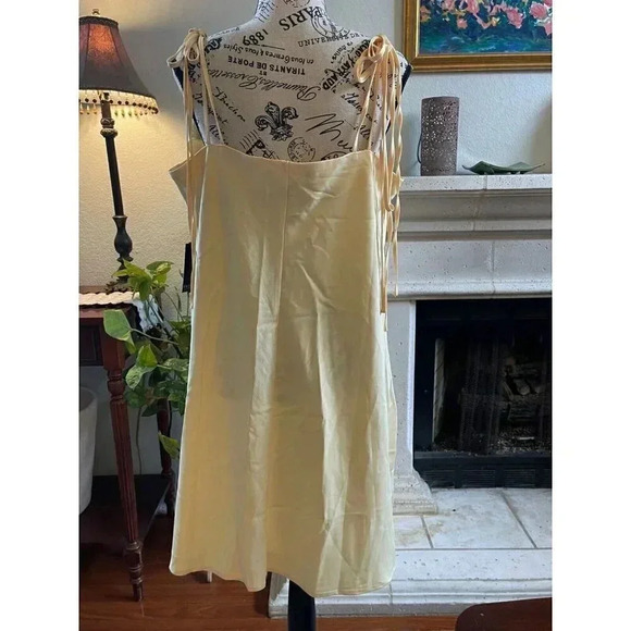 Eloquii Women's NWT Mini Slip Dress Size 16 Yellow Tie Closure - Picture 2 of 6